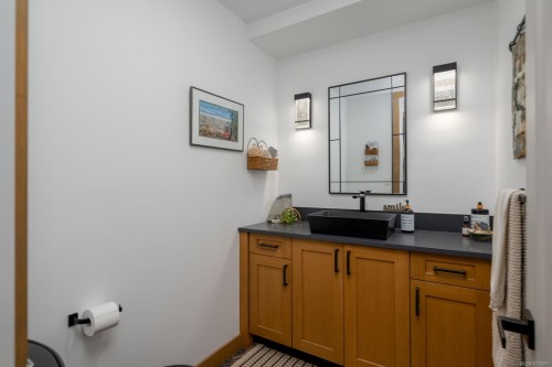 5625 Willow Rd, Port Alberni, BC 