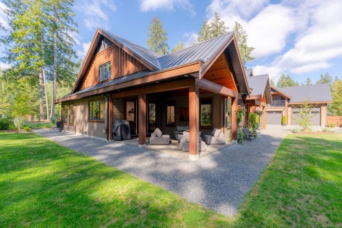 5625 Willow Rd, Port Alberni, BC 