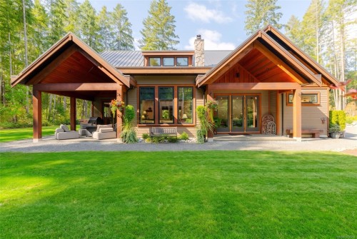 5625 Willow Rd, Port Alberni, BC 