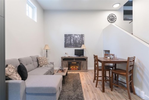 5625 Willow Rd, Port Alberni, BC 