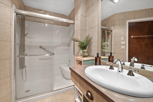 Salle de bains - 302 Rue Langevin, Saint-Odilon-De-Cranbourne, QC 