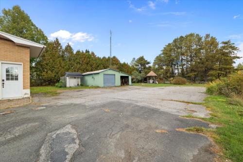 Stationnement - 302 Rue Langevin, Saint-Odilon-De-Cranbourne, QC 
