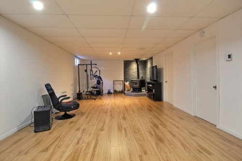 Salle familiale - 220 Rue Nicolas-Viel, Magog, QC 