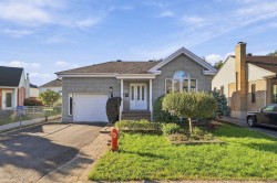 6343 Rue Antoine-Manseau Longueuil (Saint-Hubert), QC J3Y 8T1