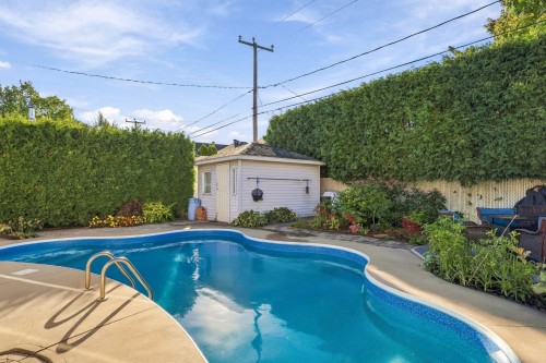 Piscine - 6343 Rue Antoine-Manseau, Longueuil (Saint-Hubert), QC 