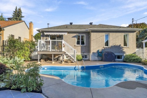 Piscine - 6343 Rue Antoine-Manseau, Longueuil (Saint-Hubert), QC 