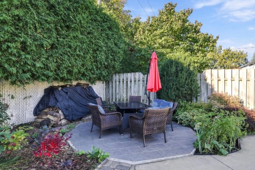 Cour - 6343 Rue Antoine-Manseau, Longueuil (Saint-Hubert), QC 