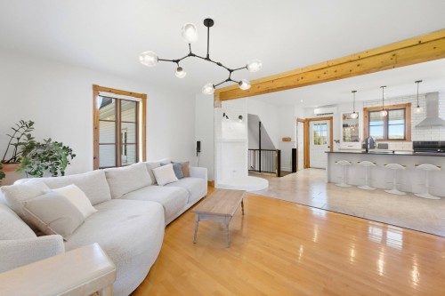Salon - 8754 Av. Royale, Château-Richer, QC 