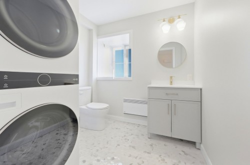 Salle d'eau - 8754 Av. Royale, Château-Richer, QC 