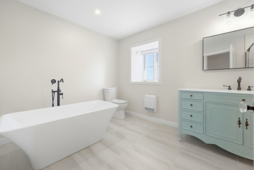 Salle de bains - 8754 Av. Royale, Château-Richer, QC 