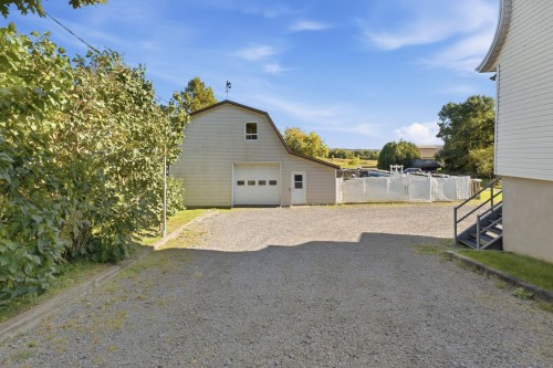 Garage - 8754 Av. Royale, Château-Richer, QC 