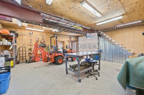 Garage - 8754 Av. Royale, Château-Richer, QC 