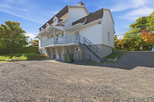 Face arrière - 8754 Av. Royale, Château-Richer, QC 