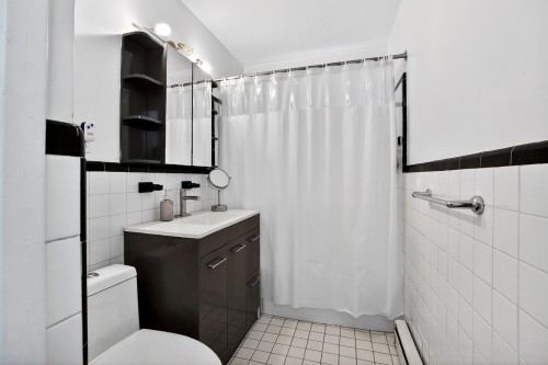 Salle de bains - 14 Rue Sunny Acres, Baie-D'Urfé, QC 