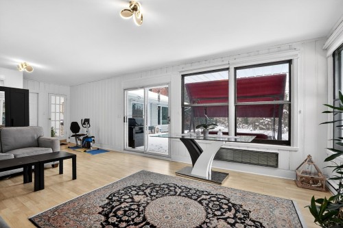 Salle familiale - 14 Rue Sunny Acres, Baie-D'Urfé, QC 