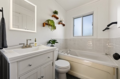 Salle de bains - 80 Rue De Kiel, Laval (Vimont), QC 