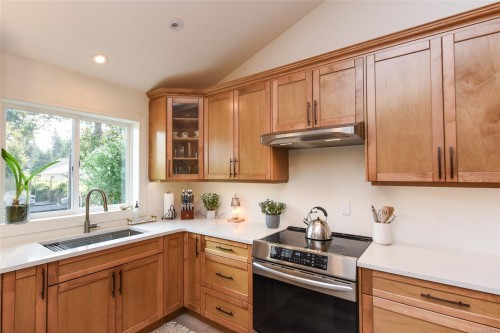 1530 Grayling Dr, Comox, BC 