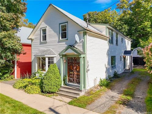 292 Saint John St, Fredericton, NB 