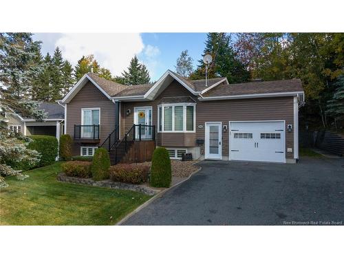 56 Des Gouverneurs St, Edmundston, NB 