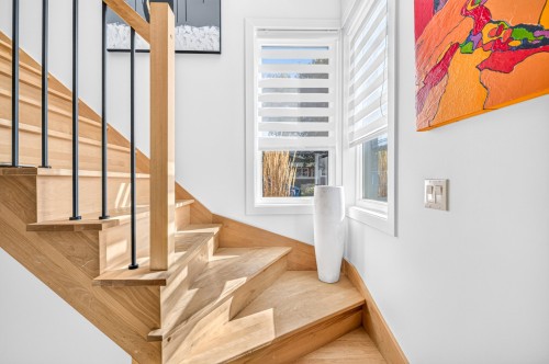 Escalier - 23 Av. Du Soleil, Fossambault-Sur-Le-Lac, QC 