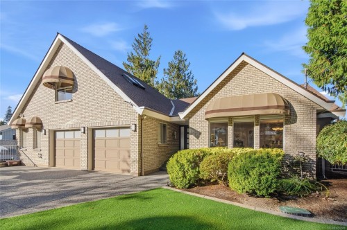 1845 Craig Dr, Nanoose Bay, BC 