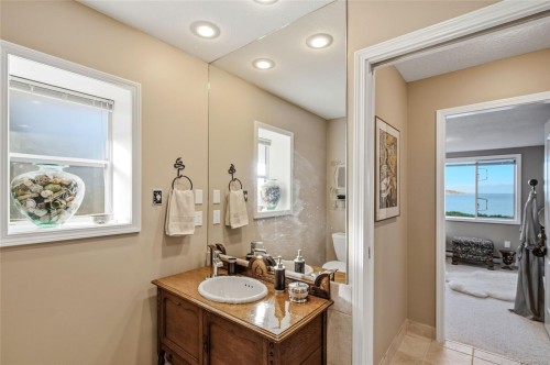1845 Craig Dr, Nanoose Bay, BC 