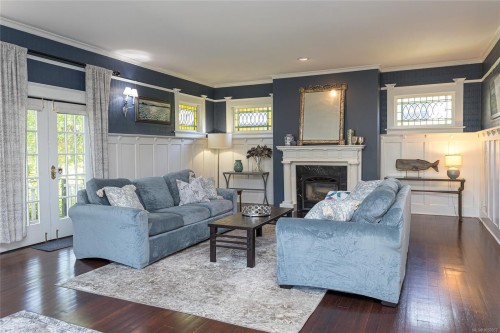 875 Richmond Ave, Victoria, BC 