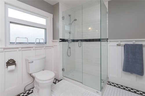 875 Richmond Ave, Victoria, BC 