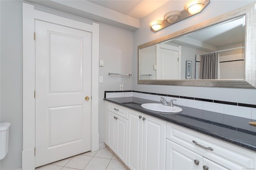 875 Richmond Ave, Victoria, BC 