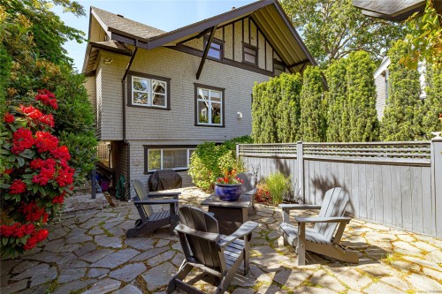 875 Richmond Ave, Victoria, BC 