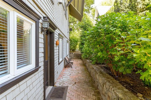 875 Richmond Ave, Victoria, BC 
