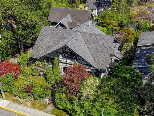 875 Richmond Ave, Victoria, BC 