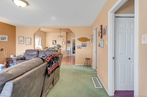 275 Bayview Ave, Ladysmith, BC 