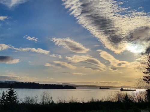 275 Bayview Ave, Ladysmith, BC 