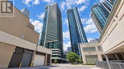 1502 - 33 BAY STREET Toronto, ON M5J 2Z3