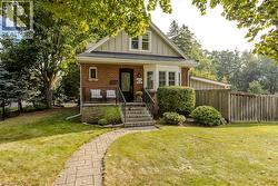 911 LASALLE PARK Road  Burlington, ON L7T 1M6