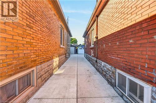 21 Cameron Avenue N, Hamilton, ON 