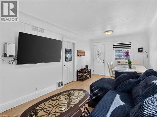 21 Cameron Avenue N, Hamilton, ON 