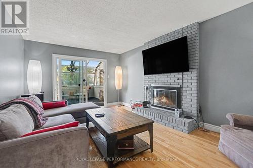 6284 Sundown Crescent, Ottawa, ON 