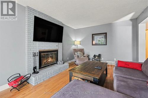6284 Sundown Crescent, Ottawa, ON 