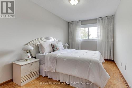 7431 Sigsbee Drive, Mississauga, ON 