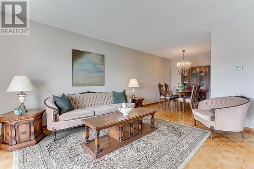 Living & Dining - 7431 Sigsbee Drive, Mississauga, ON 