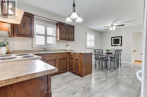 Large Eat In Kitchen - 7431 Sigsbee Drive, Mississauga, ON 