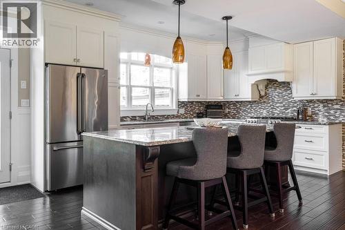 381 Woodworth Court, Ancaster, ON 