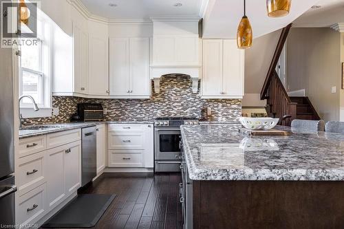 381 Woodworth Court, Ancaster, ON 