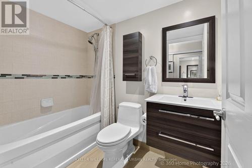 Main Bath with Bathtub - 339 - 250 Wellington Street W, Toronto, ON 