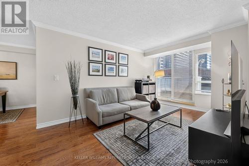 Open Concept Large Living Room - 339 - 250 Wellington Street W, Toronto, ON 