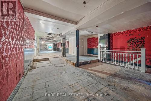 200 Bathurst Street, Toronto, ON 
