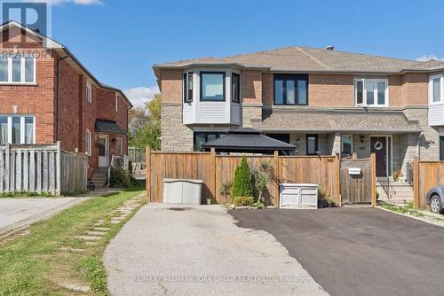 537 Walpole Crescent, Newmarket, ON 
