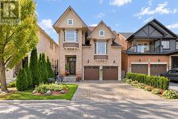 16 BRAEHEAD DRIVE Richmond Hill, ON L4E 0B3